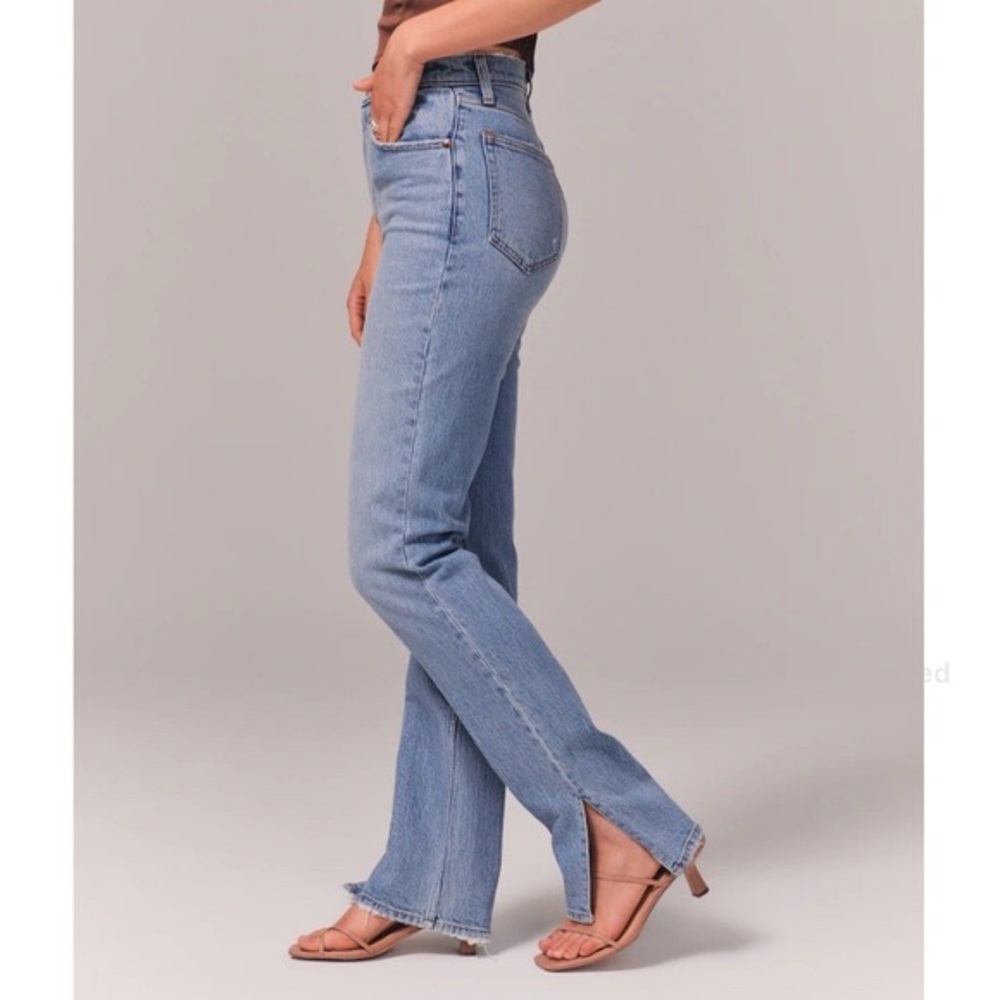 Abercrombie ‘90s straight leg curve love ultra high rise with split hem